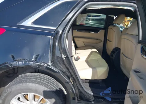 2017 Cadillac Xt5 Standard z USA, uszkodzony, nr VIN 1GYKNARS3HZ262245